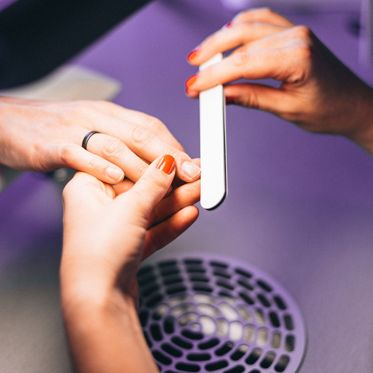 Maniküre im Sugaring Studio - Von Kopf bis Fuß Bad Kötzting